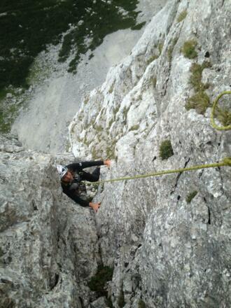Die 4. Seillänge bietet auch einen kurzen Kamin