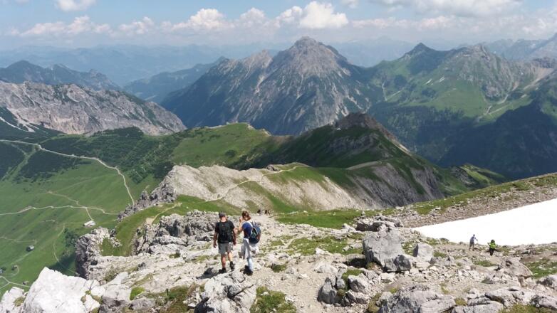 Fürstin-Gina-Weg vom Augstenberg über Spitz zum Aussichtspunkt.