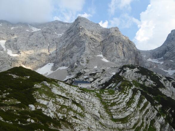 Blick zur Welser Hütte nach dem Ende der Klettertour