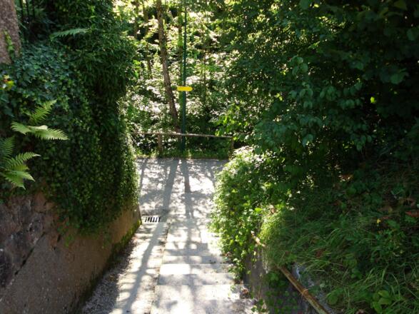 Im Tal angelangt: Rechts geht es ins Zentrum von Bad Ischl, links zum Ausgangspunkt zurück.