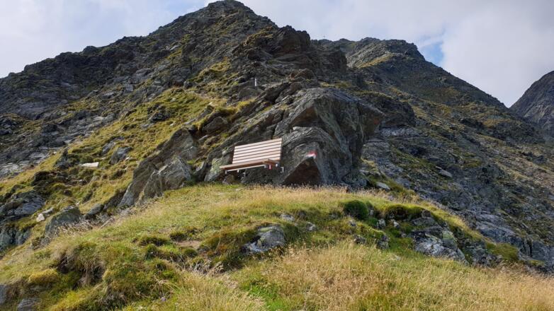 ...mit gemütlichem Rastplatz