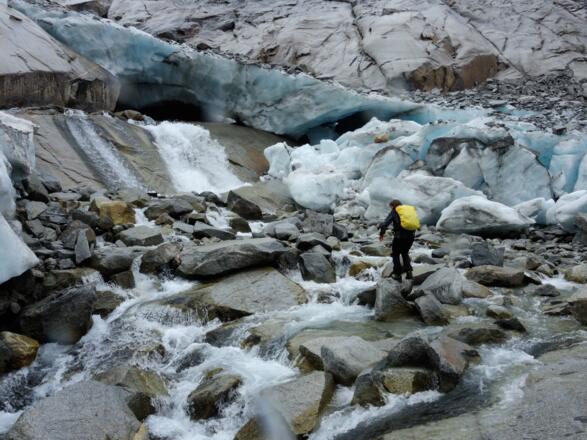 Der Hornkees ist mittlerweile über 30min Fußweg entfernt vom Gletscherweg (Gletschertor 2014)