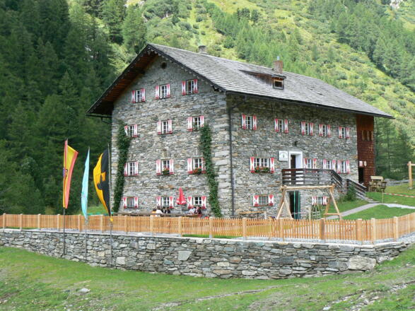 Kalser Tauernhaus, 1755 m