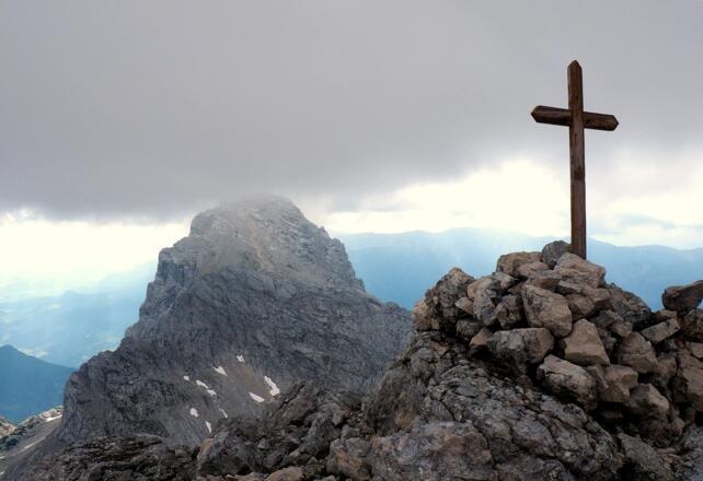 Temelbergkreuz 2331m mit Spitzmauer