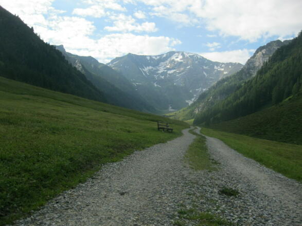 In den Kaserer Winkl, hinten der kleine Kaserer