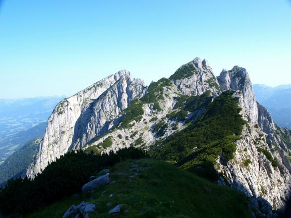 2095m, Blick zum Donnerkogel und Trabanten