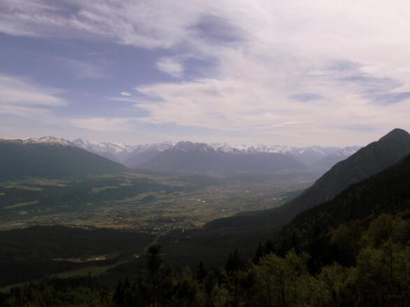 Panoramaabfahrt mit Blick auf Innsbruck.