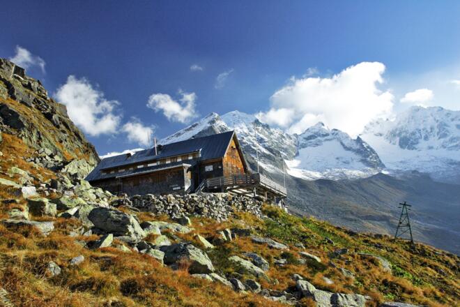 Vor ihrem Neubau auf Zillertaler Boden nach dem zweiten Weltkrieg war die Kasseler Hütte im Südtiroler Ahrntal beheimatet