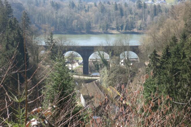 Blick hinunter zum Eingang der Stillensteinklamm (Jausenstation Gießenbachmühle)