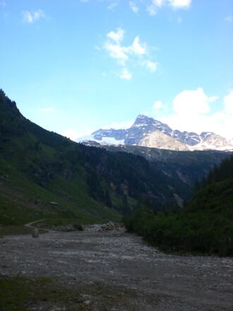 Valsertal, im Hintergrund der Olperer