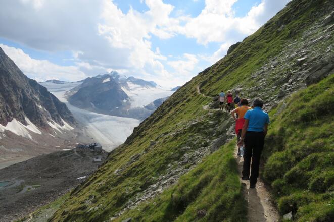 Am Steig Richtung Karleskopf.