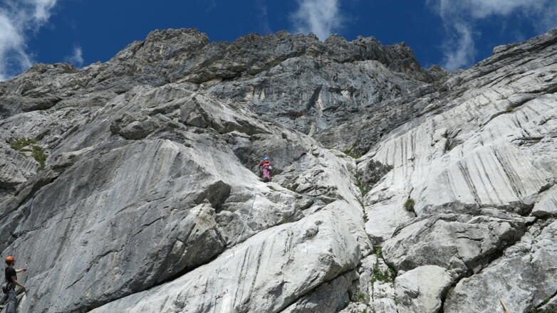 Route 10, Search for the Hold am Stand