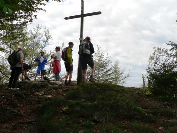 Am Gipfel der Hohen Dirn (1134 m)