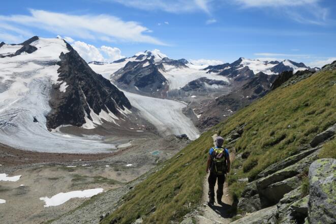 Gipfelpanorama oberhalb der Braunschweigerhütte. 