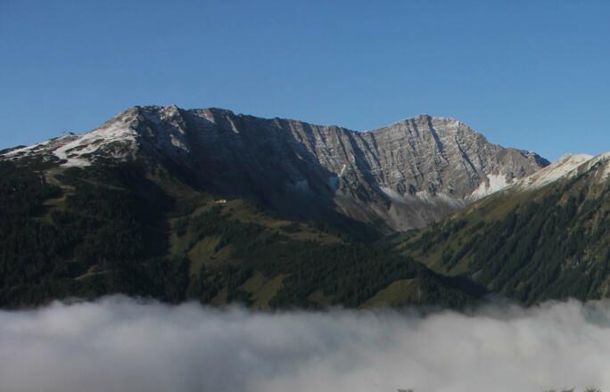 Blick von Tuftelalm zu Gartner Wand und Wolfratshauser Hütte