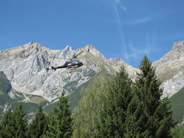 Hubschrauberversorgung der Augsburger Hütte