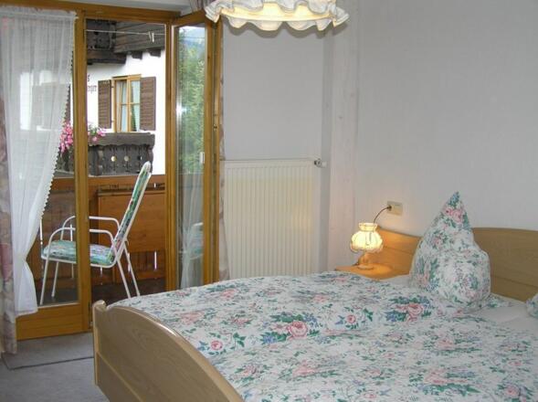 1. Stock Schlafzimmer