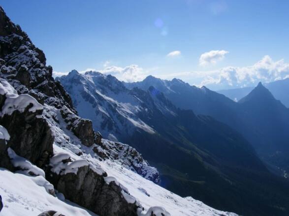 Der Blick von der Seescharte, rechts die Silberspitze.