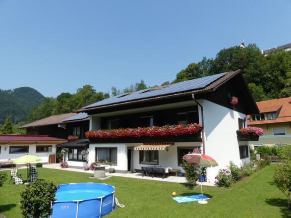 Gästehaus mit Liegewiese