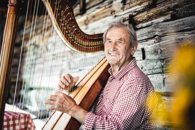 Scheffau_Steiner-Hochalm_Harfenmusik_Wilder Kaiser