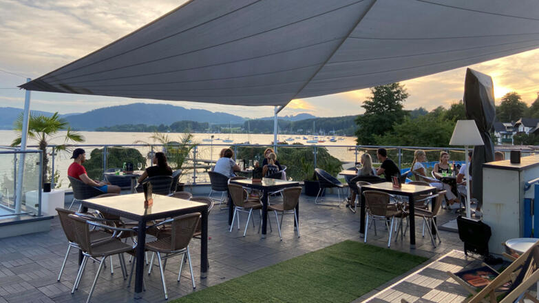 2020 - Contis Beach Club Seewalchen Terrasse