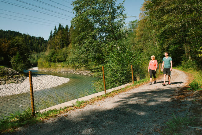 Wandern entlang des Achtalweges