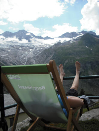 Auf der Sonnenterrasse der Berliner Hütte