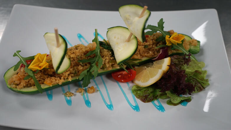 2018-cafe-sailer-gefuellte-zucchini-andreas-sailer