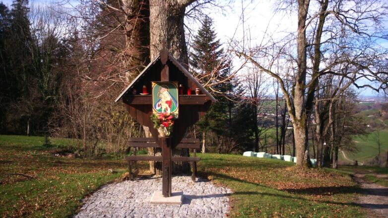 Marterl beim Hof um 630m