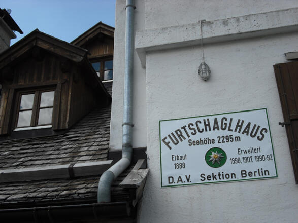 Eingang zum Furtschaglhaus