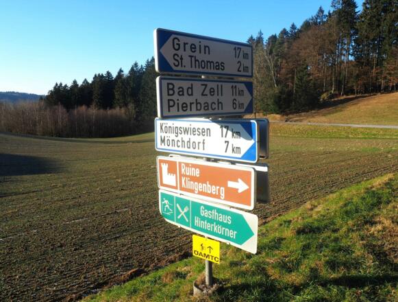 Klingenberg-Bezirksstraße 675m, links weiter