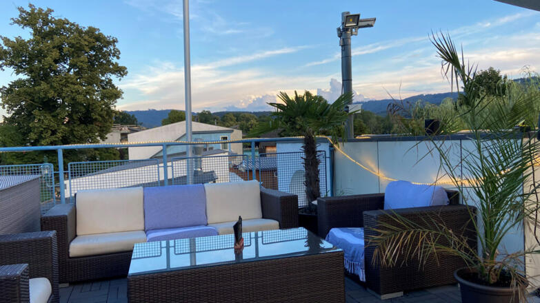 2020 - Contis Beach Club Seewalchen Ecke zum chillen