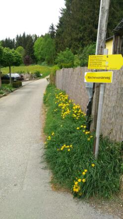 Zum Start des Märchenwanderweges