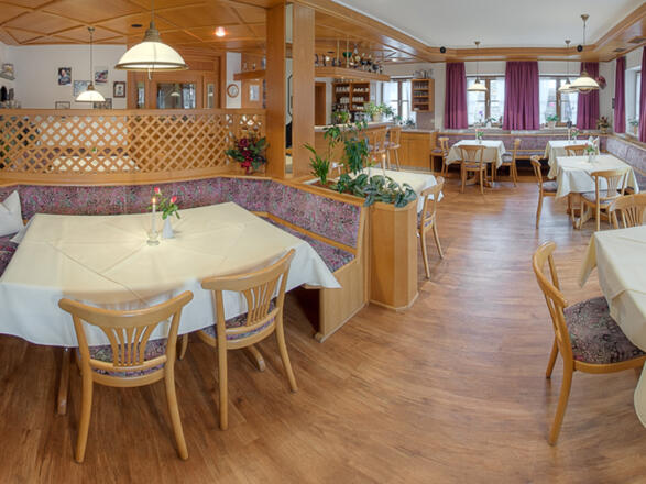 Autenthalts- und Speiseraum
