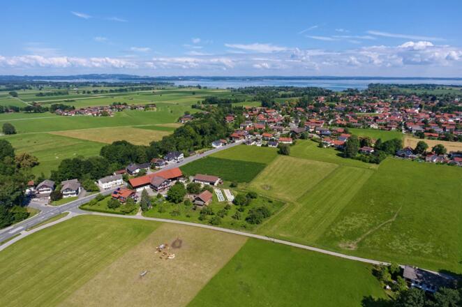 Luftaufnahme mit See (3km)