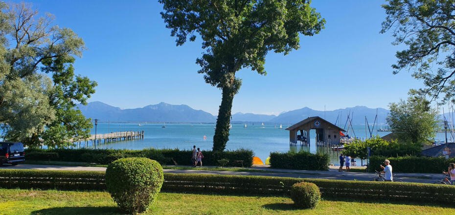 Blick vom Balkon auf den Chiemsee