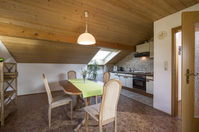 Küche mit Essbereich