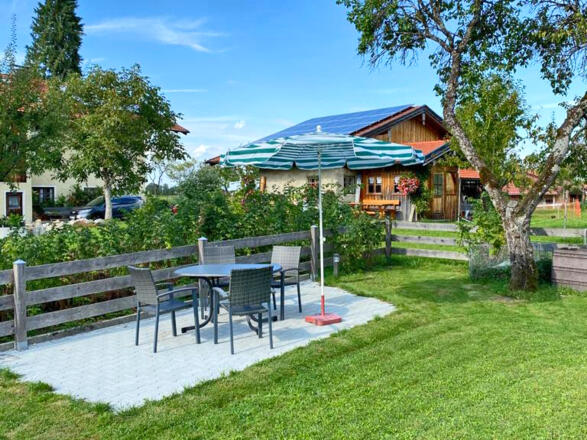 Gartenanteil mit Sitzgruppe