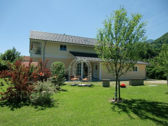 Freie Lage, Sitzgelegenheiten rund ums Haus