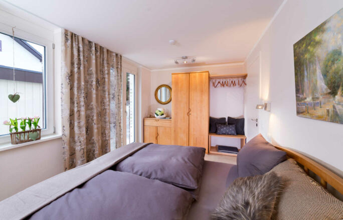 Schlafzimmer Erdgeschoss Ferienwohnung Eglwies