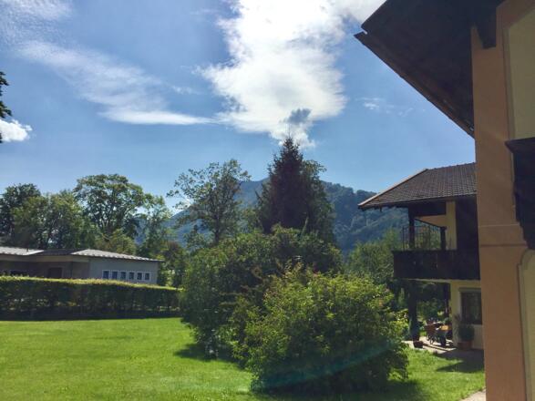 Hausansicht mit Blick auf Kurpark und Zellerhorn