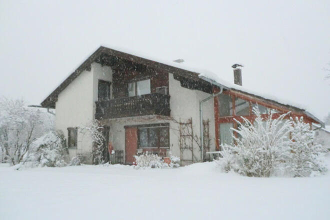 Hausansicht West Winter