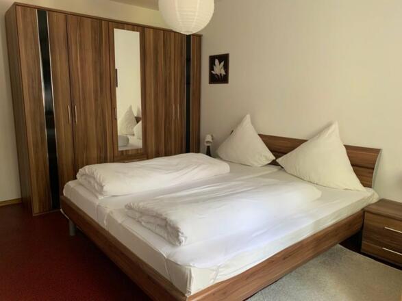 6b0009aa-a5a5-4857-8e68-e65adbe195fd