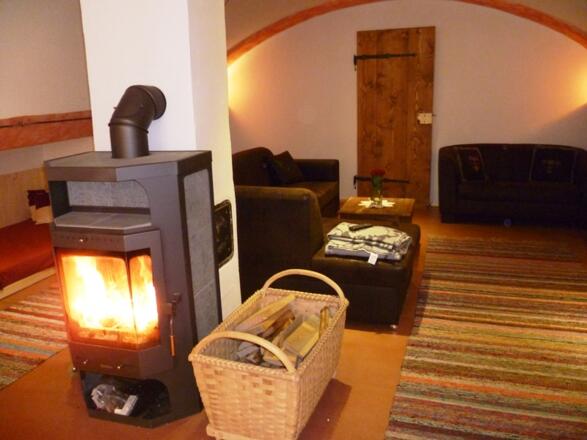 Wohnzimmer mit Schlafkoje Bild 3