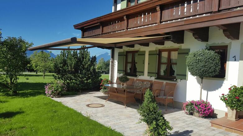 Eingangsbereich mit Sitzecke