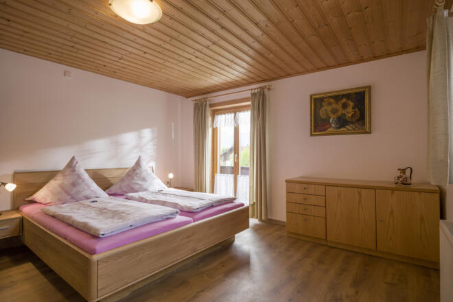 Schlafzimmer ein einer unserer Ferienwohnungen