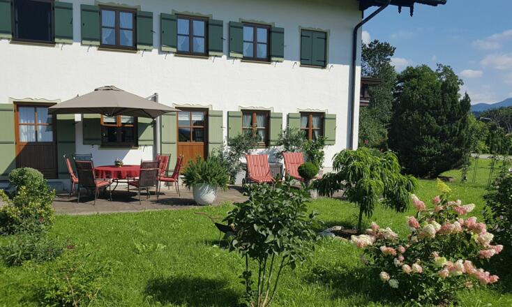 Terrasse Westseite mit Grill