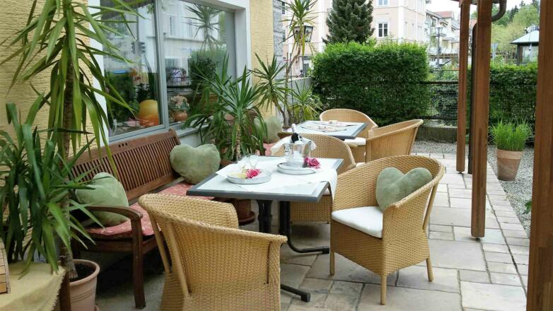 Überdachte Veranda Hotel Pension Lindenhof