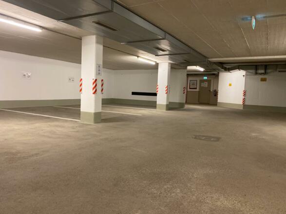 Tiefgaragenstellplätze
