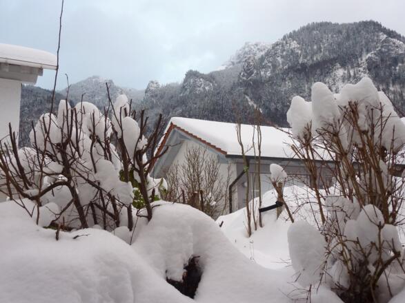 Blick Winter Richtung Kampenwandseilbahn